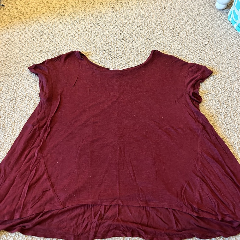 maroon thin throw on tee